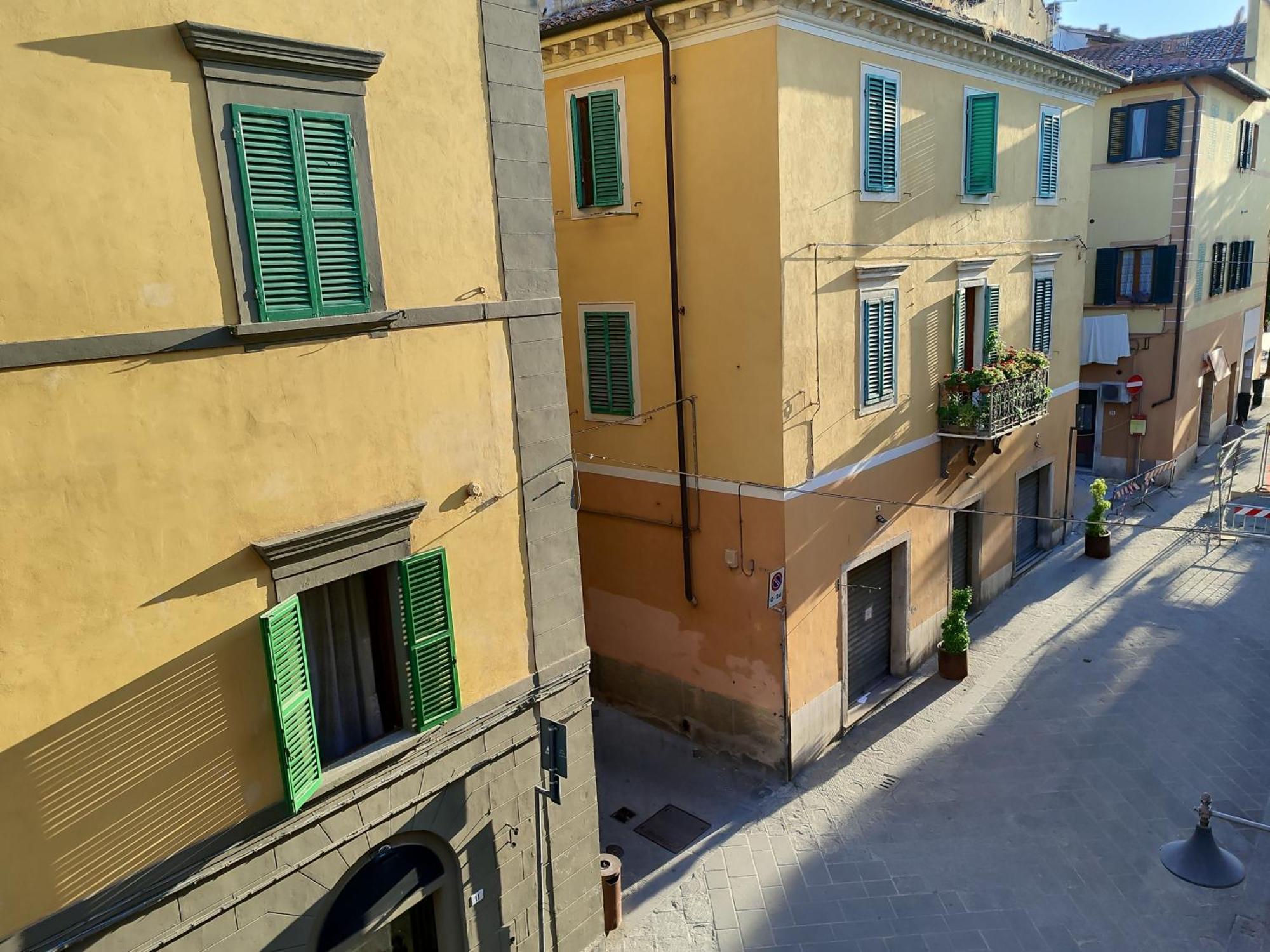 The Tuscan Eye Apartment Поджібонсі Екстер'єр фото